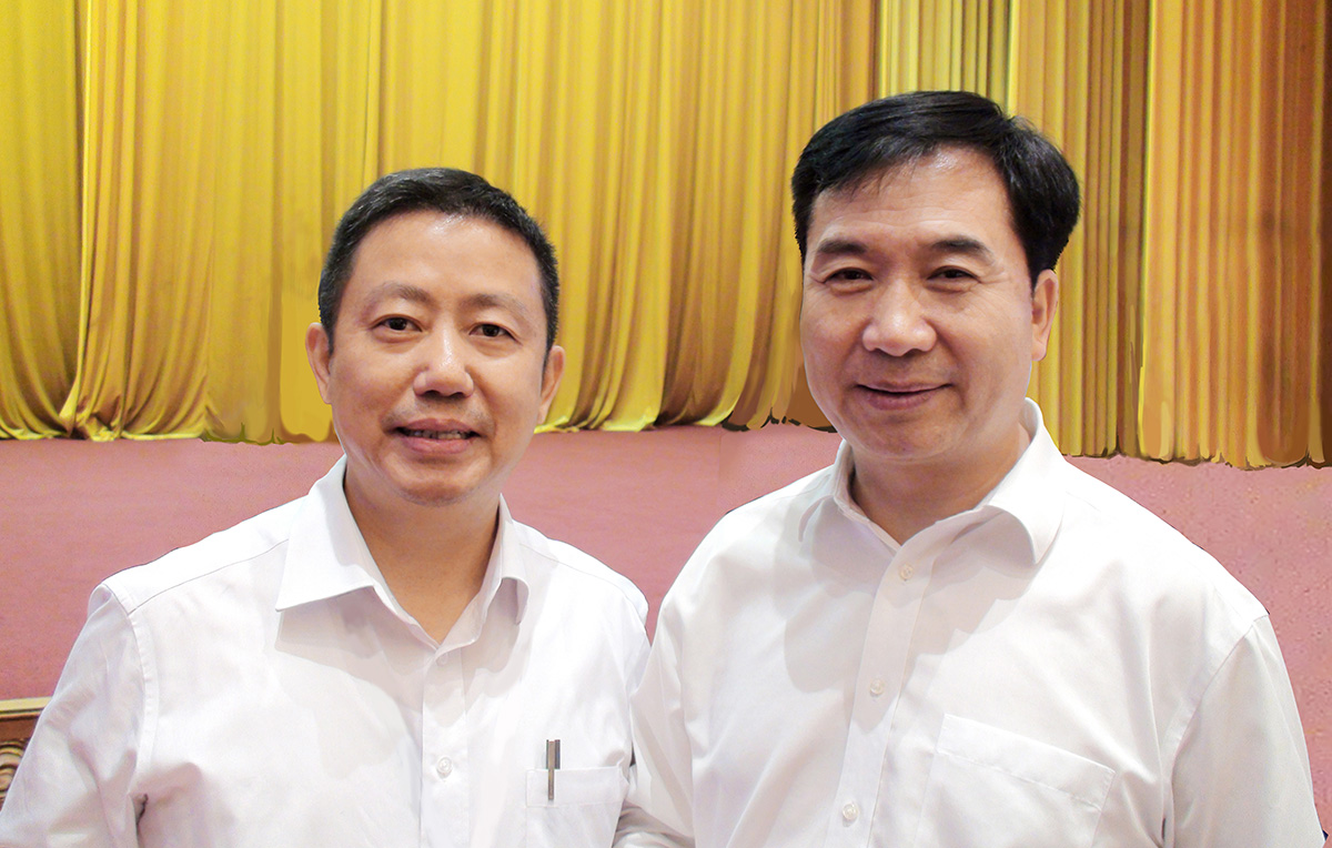 中央政治局常委、中央紀(jì)律檢查委員會(huì)書(shū)記李希與周海江合影